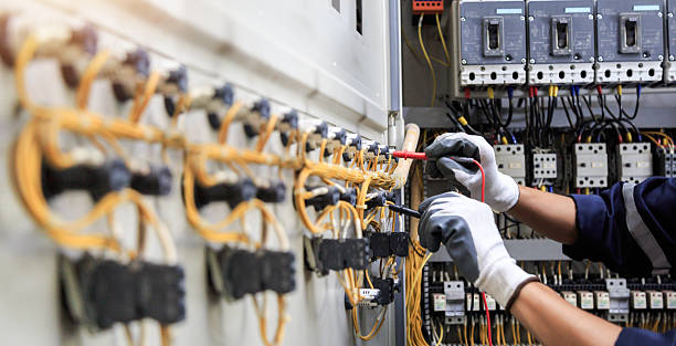 Professional Electrician technician working in Panthersville, GA